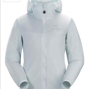 Arc’teryx Atom LT hoody in DewDrop